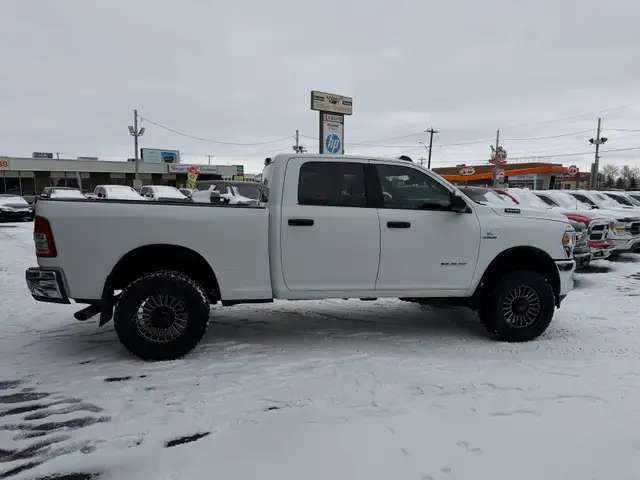 2022 Ram 3500 BIG HORN DIESEL / NO ACCIDENTS ! - Photo 7