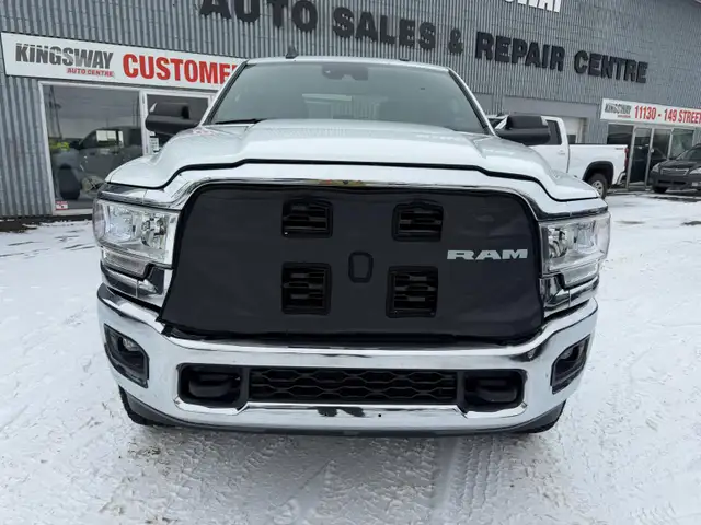 2022 Ram 3500 BIG HORN DIESEL / NO ACCIDENTS ! - Photo 9