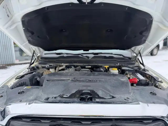 2022 Ram 3500 BIG HORN DIESEL / NO ACCIDENTS ! - Photo 10