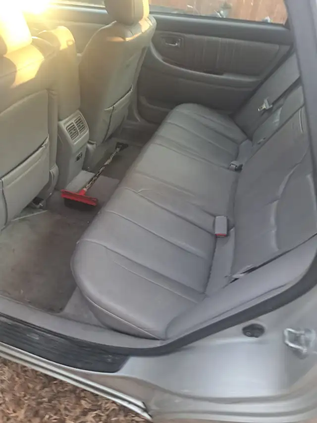 1,100  avalon Toyota