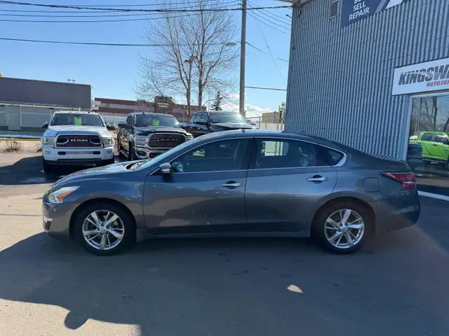 2015 Nissan Altima SL FWD / LEATHER LOADED - Photo 2