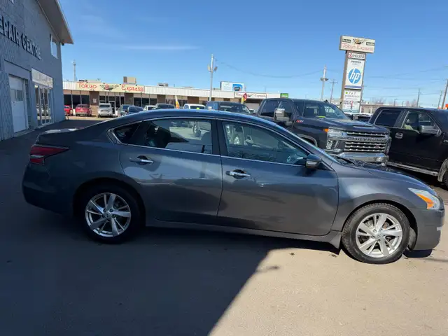2015 Nissan Altima SL FWD / LEATHER LOADED - Photo 6