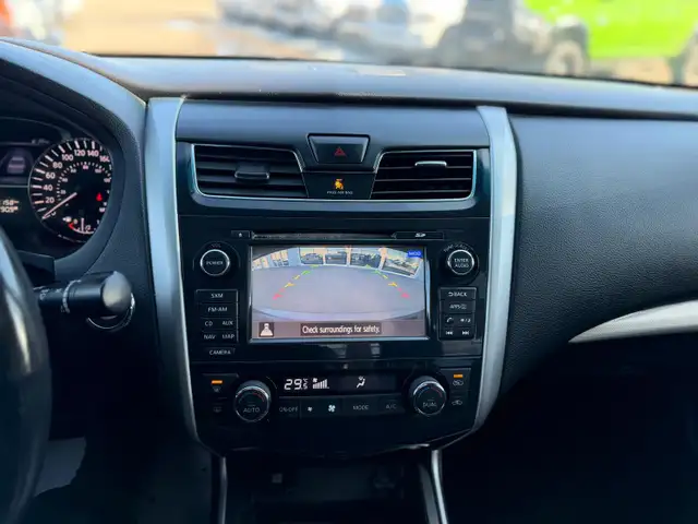 2015 Nissan Altima SL FWD / LEATHER LOADED - Photo 17