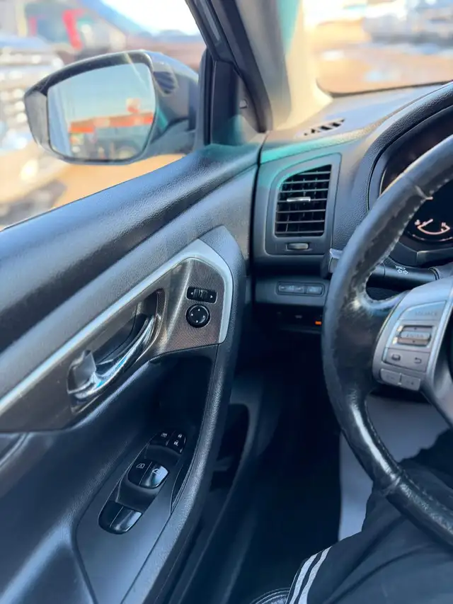 2015 Nissan Altima SL FWD / LEATHER LOADED - Photo 19