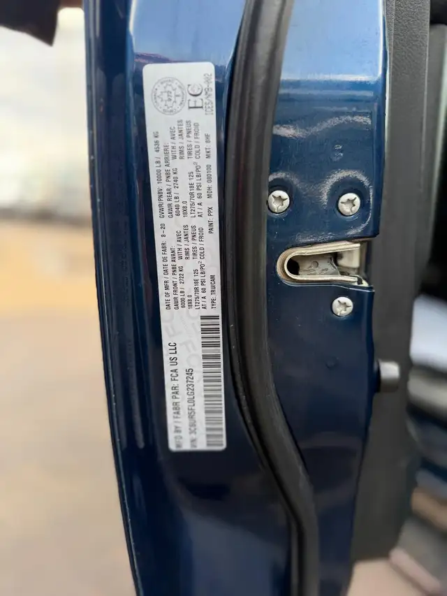 2020 Ram 2500 LARAMIE 6.7L DELETED / NO ACCIDENTS - Photo 20