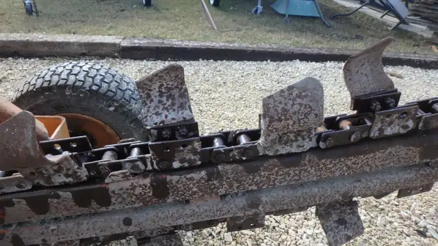 Trencher for sale - Photo 2