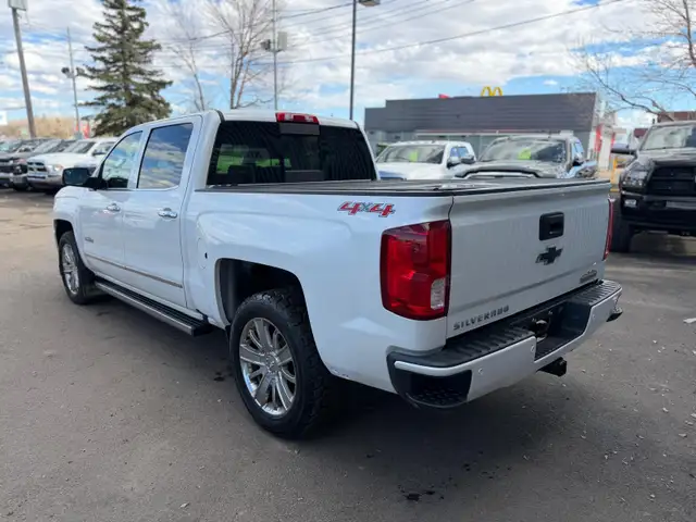 2017 Chevrolet Silverado 1500 HIGH COUNTRY /NO ACCIDNETS 1 OWNER - Photo 3