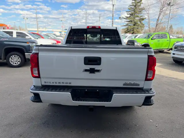 2017 Chevrolet Silverado 1500 HIGH COUNTRY /NO ACCIDNETS 1 OWNER - Photo 4