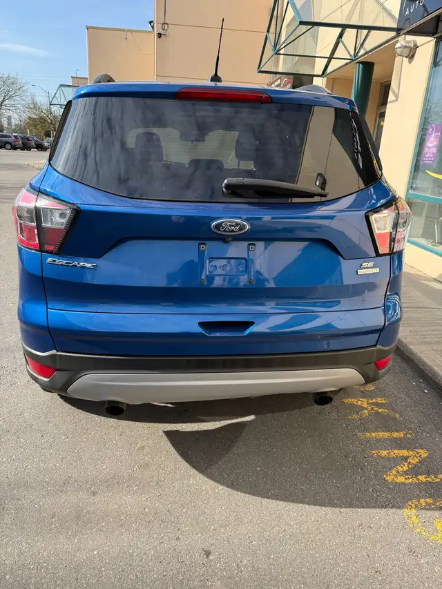 Ford Escape SE - Photo 4