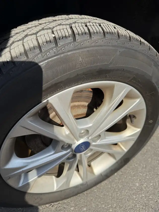 Ford Escape SE - Photo 9