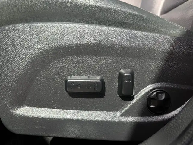 2018 HYUNDAI SANTA FE SPORT LUXURY - NAV- SUNROOF - LEATHER STS - Photo 16