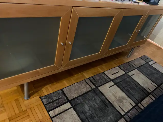 Moving sale, bedrooms set, paintings,lamps all need to go. - Photo 10