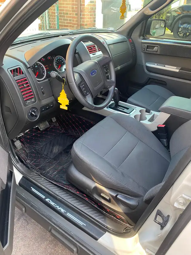 ford escape, 2011 xlt 3.0second owner 123160km - Photo 7