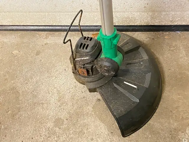 Certified 20V Telescopic Grass Trimmer & Edger. Excellent Shape - Photo 4