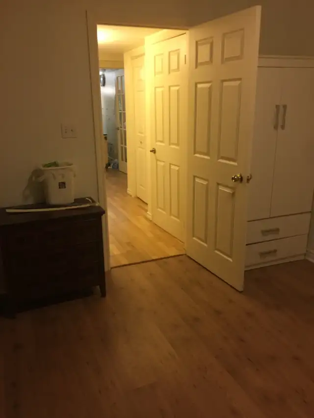 Room For Rent - Appleby & Upper Middle Rd