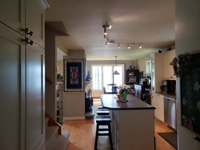 Furnished Room in Waterfront Home - Photo 4