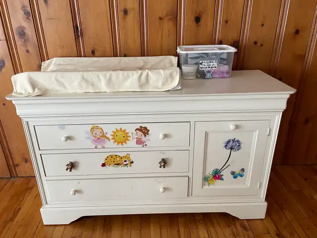 Table à langer avec rangement Drummondville