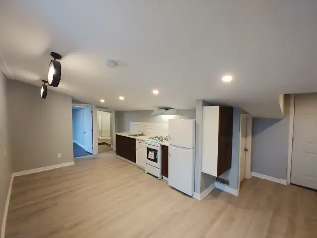 Gorgeous Garland-ALL INCLUSIVE! 2 Bed Apt for Rent in Hintonberg - Photo 4