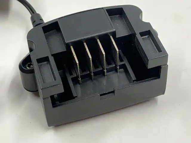 Black and Decker 20V MAX Lithium Battery Charger LCS1620. New - Photo 3