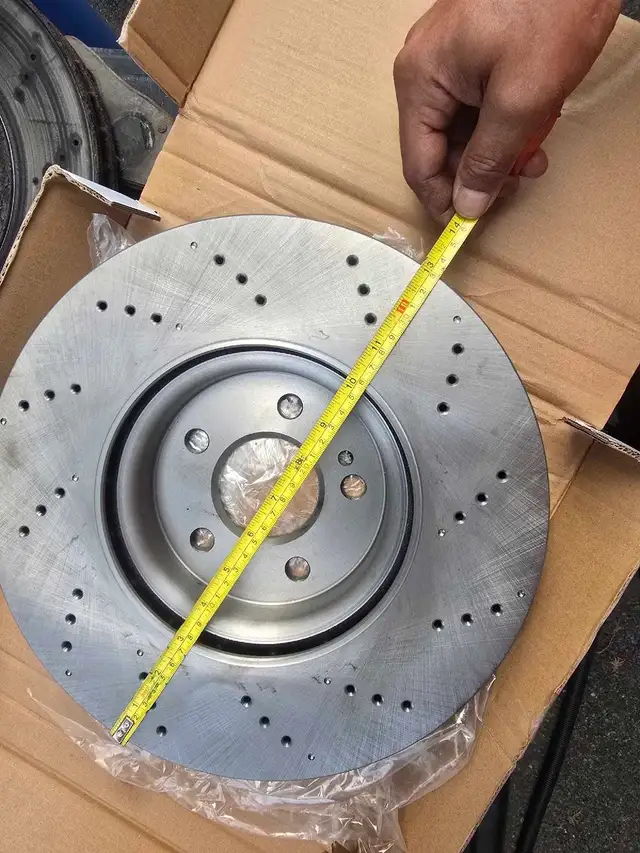 MERCEDES-BENZ Front Brake Rotor AMG Line - Photo 6