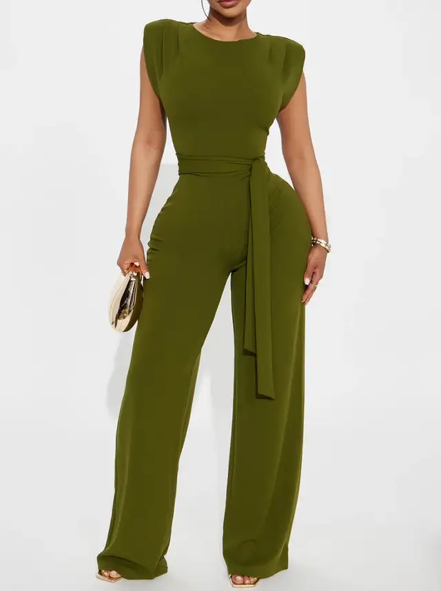 Seeking Talented Seamstress or Tailor for Women's Clothing - Photo 7