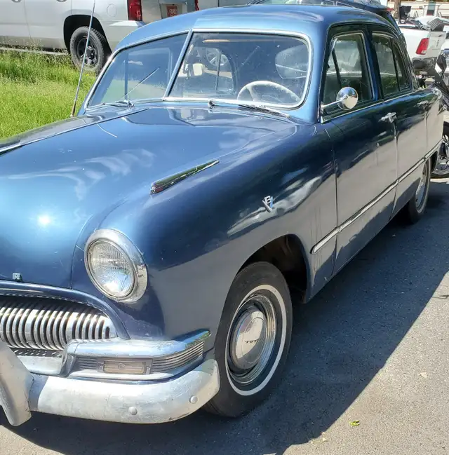1950 FORD METEOR 4 DOOR SEDAN - Photo 3