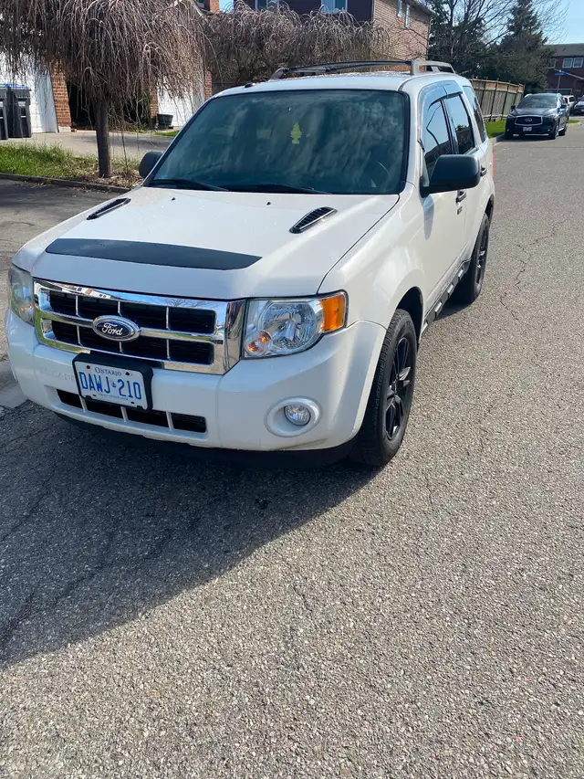 Ford escape 2011 XLT 3.0 second owner 123160KM