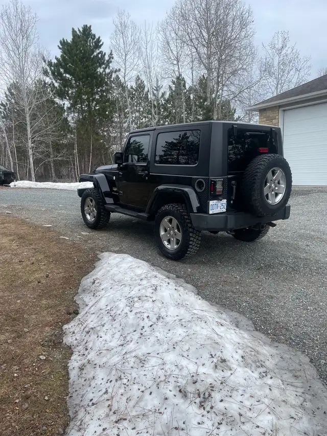 2010 Jeep Wrangler Sahara - Photo 3