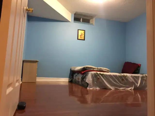two bedroom basement in Brampton - Photo 9