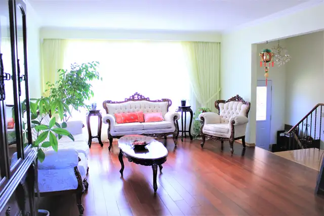 House for Rent - Finch and Pharmacy