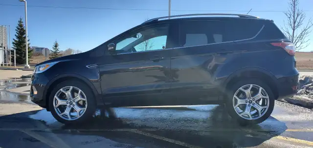 2017 Ford Escape Titanium - 2.0L, 4WD, Fully Loaded, RemoteStart - Photo 4