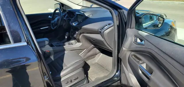 2017 Ford Escape Titanium - 2.0L, 4WD, Fully Loaded, RemoteStart - Photo 12