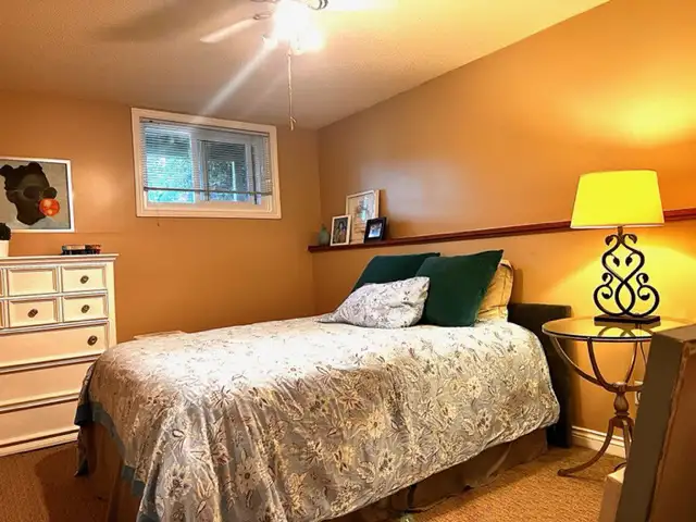 2 Bedroom apartment in modern clean 4-plex - Photo 3