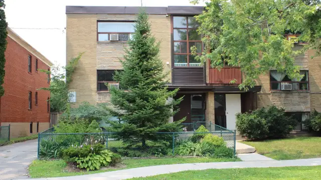 Toronto 2 Bedroom Apartment $1795   $75 for Parking - Photo 11