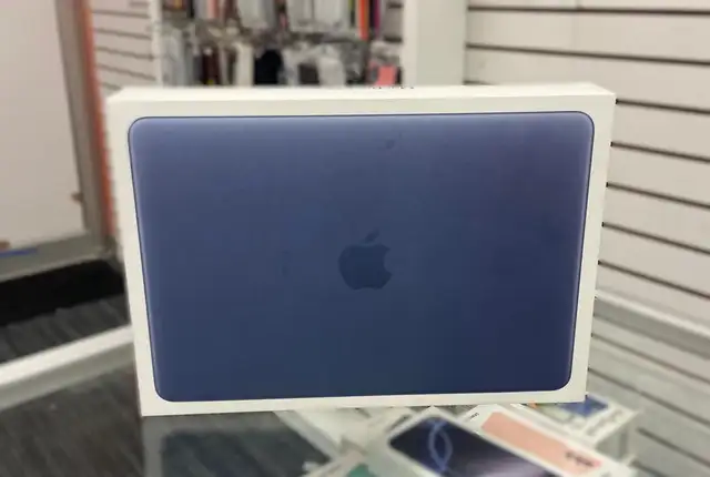 MacBook Neo 13' 8GB/256GB Silver FRENCH – Brand New Sealed