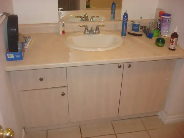 Room for rent in Bsmt-Util/Internet Included. - Photo 8