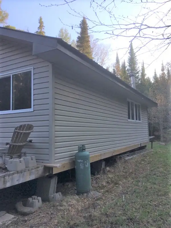 Recreational 100-acre property with cottage (Sundridge, ON) - Photo 3