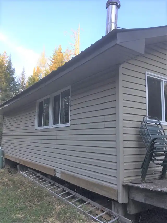 Recreational 100-acre property with cottage (Sundridge, ON) - Photo 4