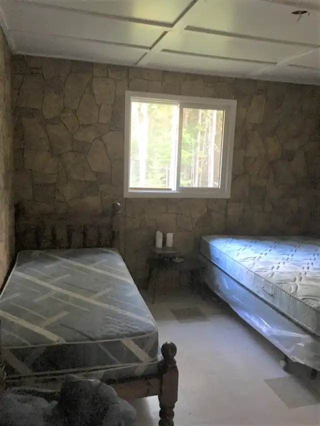 Recreational 100-acre property with cottage (Sundridge, ON) - Photo 11