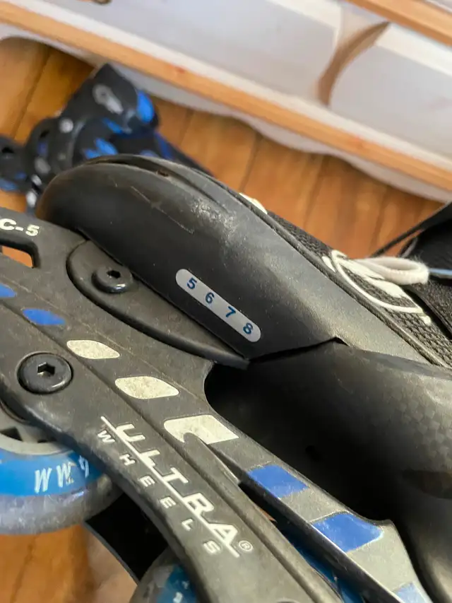 Kids adjustable roller blades - Photo 4