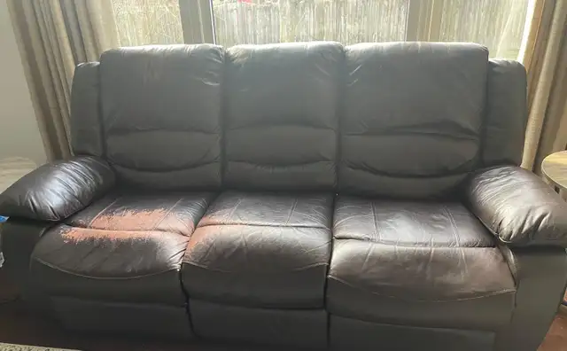 Free reclining sofa set – South End Guelph (pickup) - Photo 3