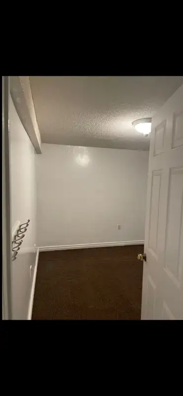 2 Bedroom Basement - Photo 2
