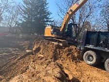 Dump truck for hire - Photo 2