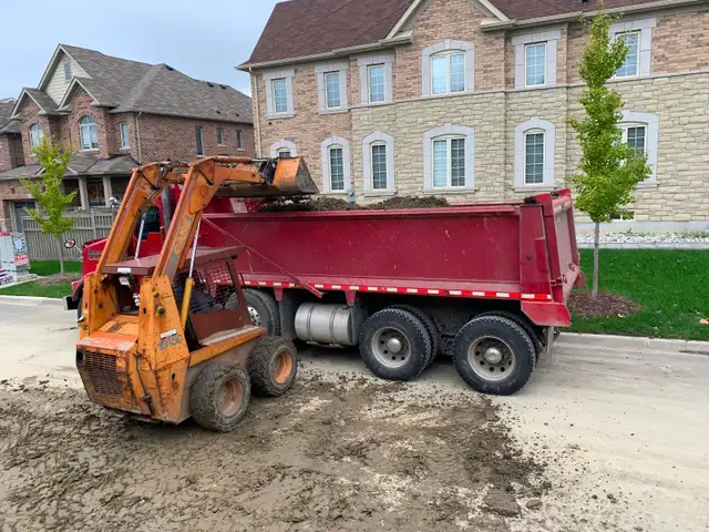 Dump truck for hire - Photo 5