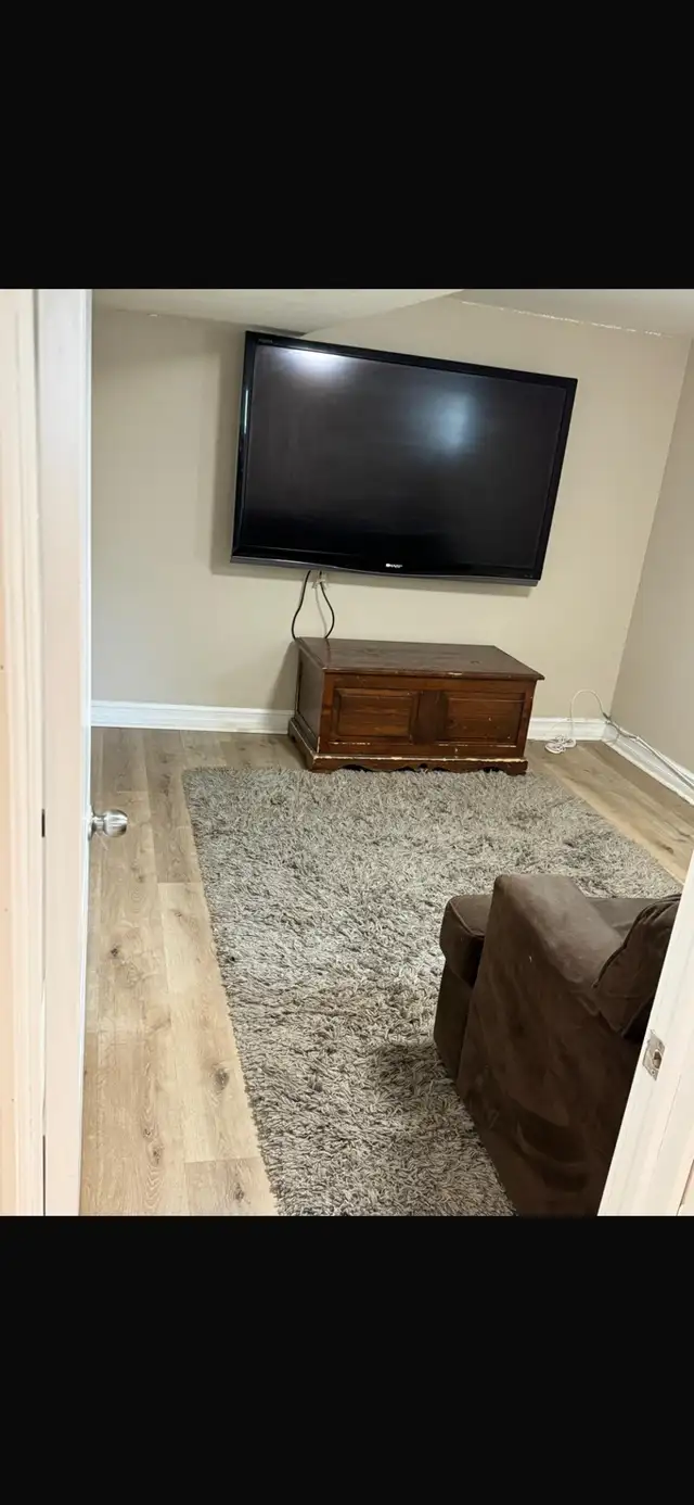 Scarboroughwarden and Lawrence rooms for rent - Photo 3