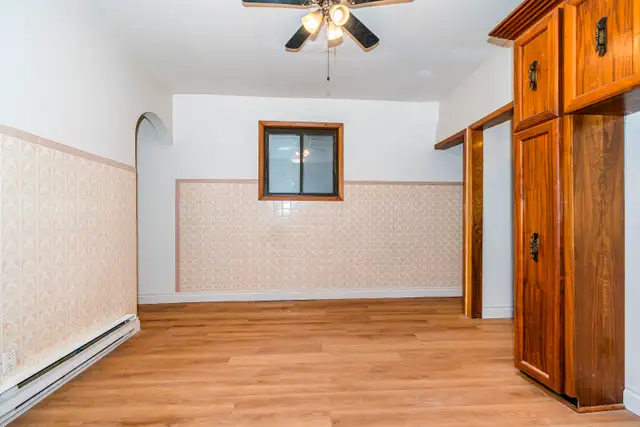 3BR MAIN FLOOR JUST STEPS TO UOFT! HARBORD VILLAGE! - Photo 7