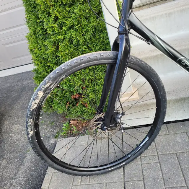 Giant Cypress Hybrid bike(21' L Frame) - Photo 6