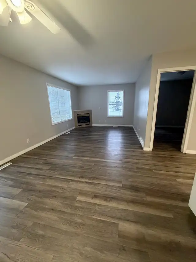 2 Bedroom Sylvan Lake - Photo 3