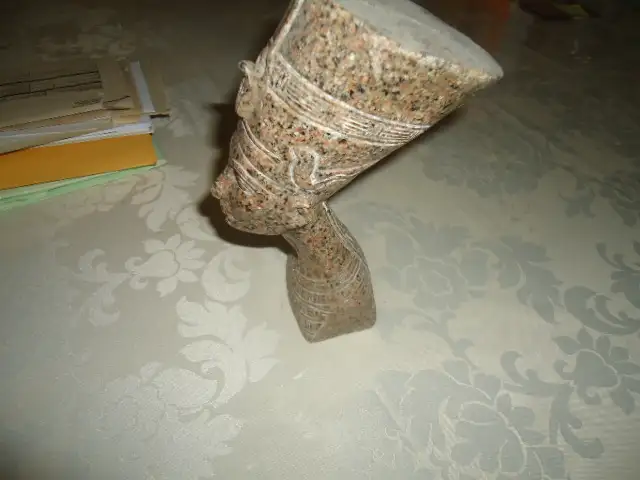 NEFERTITI BUST STATUE FROM EGYPT