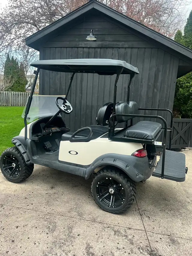 Club Car President Golf Cart - Photo 5
